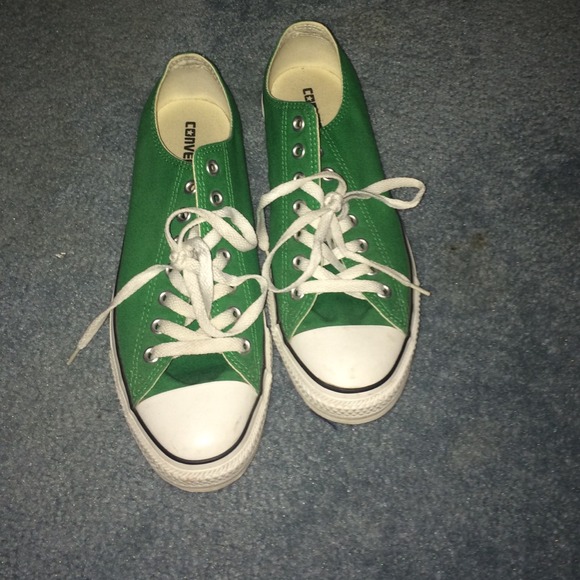 Converses ( all stars)