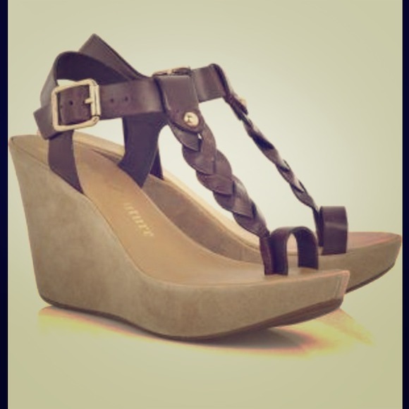 Sold⛔️Juicy Couture wedge sandals