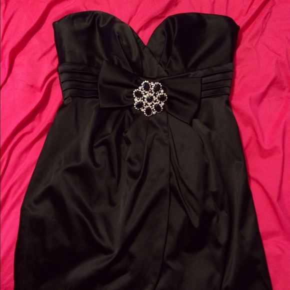 ❤️SOLD!!!❤️Bebe black dress