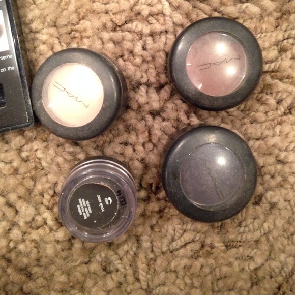 Makeup bundle - Picture 2 of 4