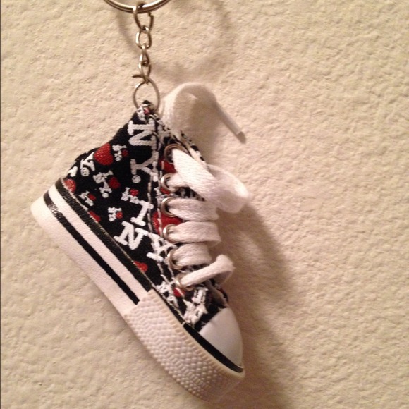Converse "I heart NY" shoe keychain