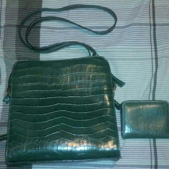 Liz Claiborne Green Alligator Print Purse - Picture 1 of 4