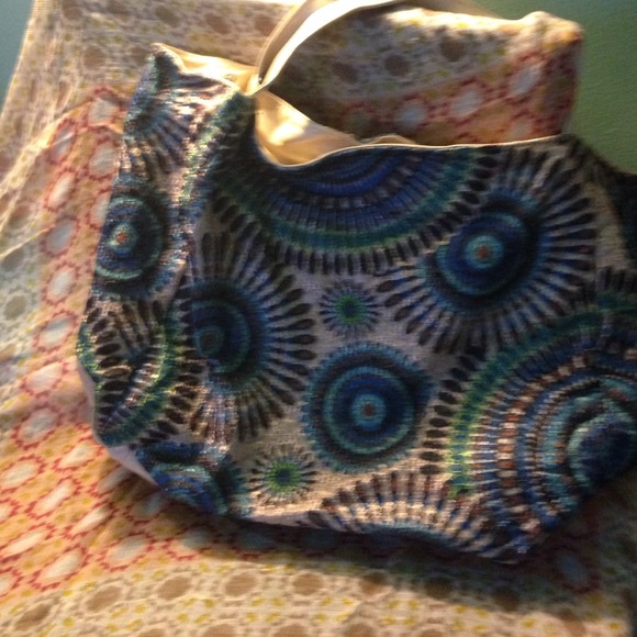 Large shoulder bag