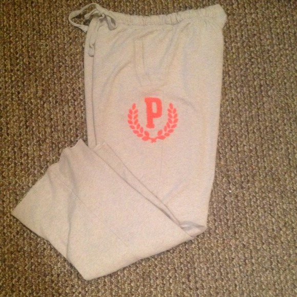 🚫SOLD ON FACEBOOK🚫 - Picture 2 of 4