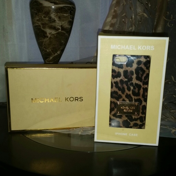 Michael Kors Accessories - MICHAEL KORS CASE & SEQUIN DRESS
