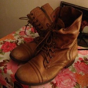 Steve Madden combat boots