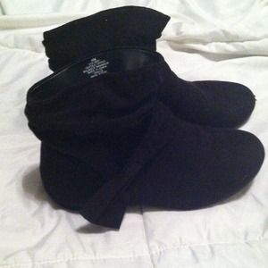 Black suede ankle boots super cutie