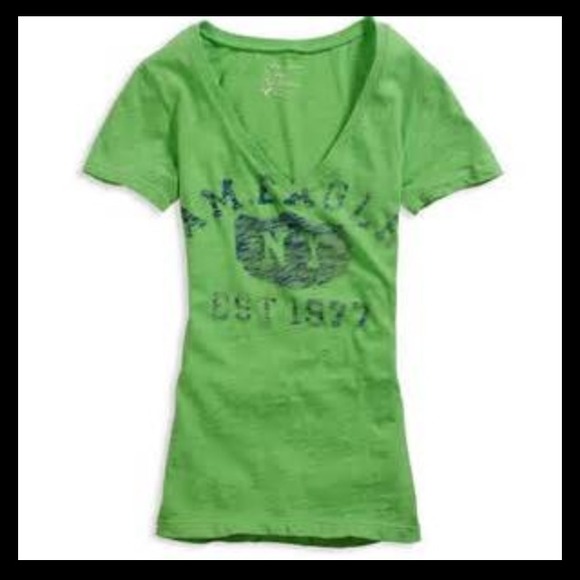 American Eagle Outfitters Graphic Tee