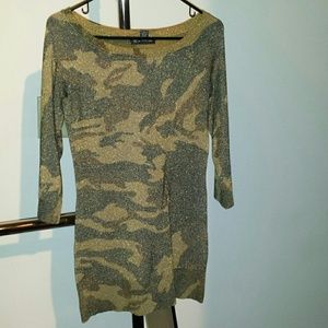 SOLD LOCALLY Army sparkle glitter shirt size small