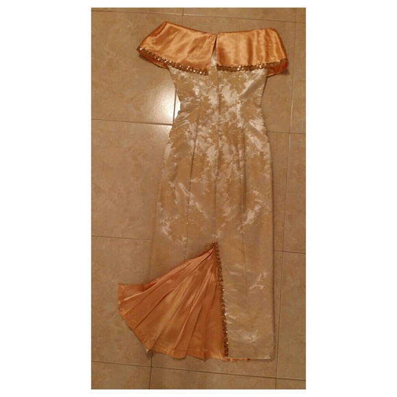 Dress - Picture 2 of 2