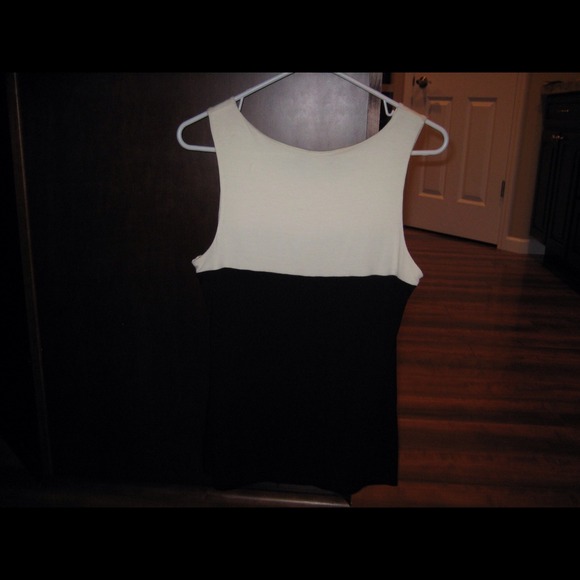 SOLD!!!  Dressy top size large - Picture 2 of 2