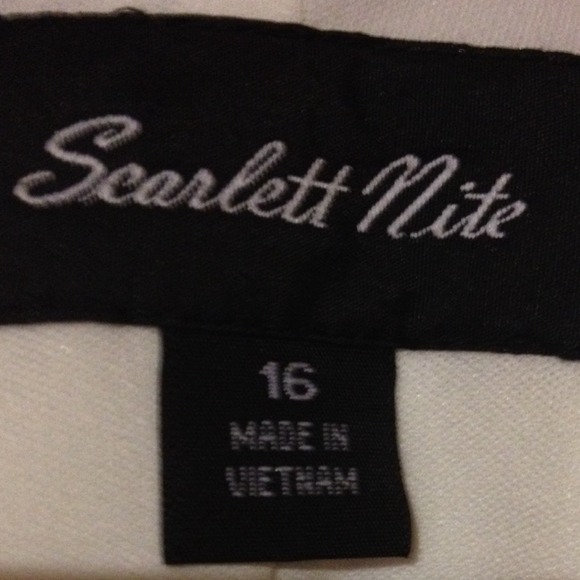 WHITE DRESS - Picture 3 of 3