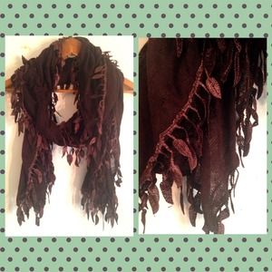 Brown-leaf scarf