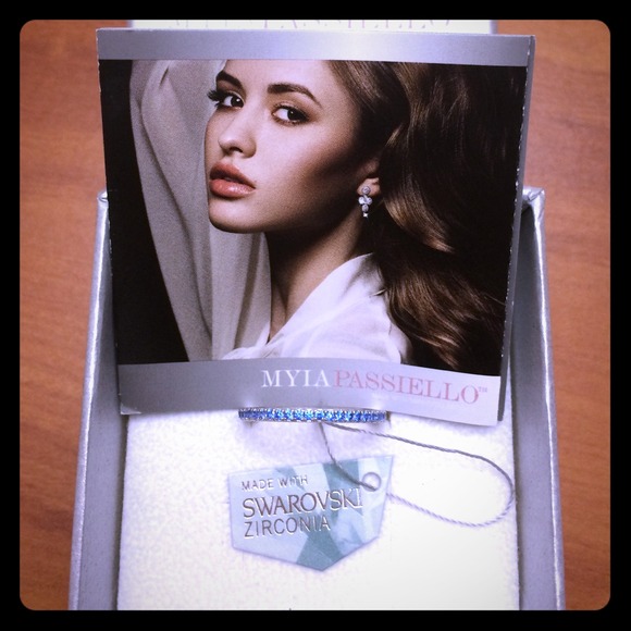 Myia Passiello ring made with Swarovski zirconia