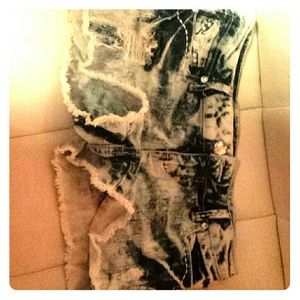 Blue Spice Bleached Short Shorts