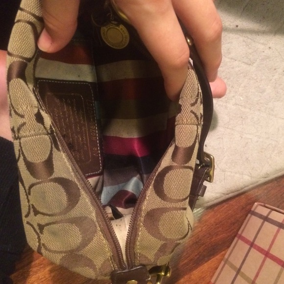 Mini Coach purse with original box & bag!! - Picture 2 of 4