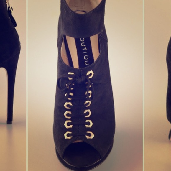 Boutique 9 Bruera Suede bootie