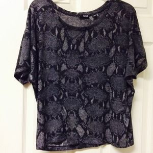 🚫🚫BUNDLED🚫🚫Black Snakeskin Print Dolman Top