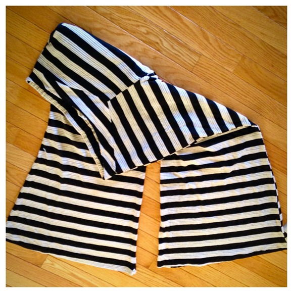 ❌BUNDLED❌Black & white Palazzo Pants - Picture 4 of 4