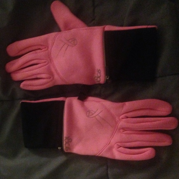 Pink texting gloves