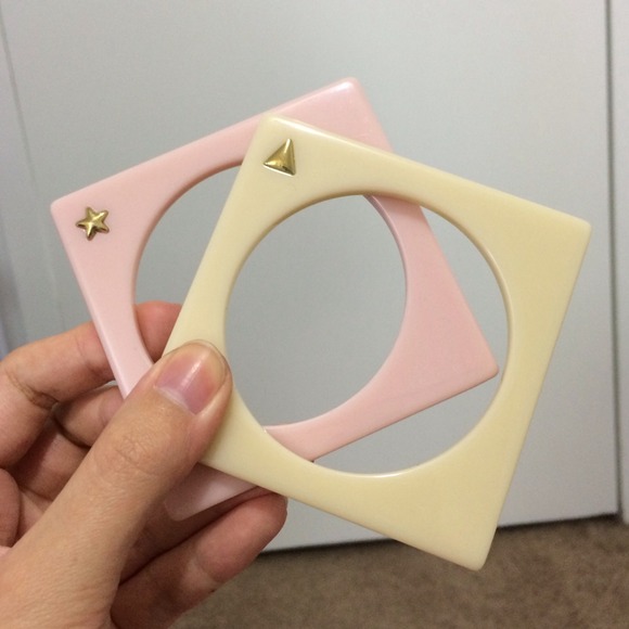 🎉Gift with any clothing purchase🎉Bangle Set
