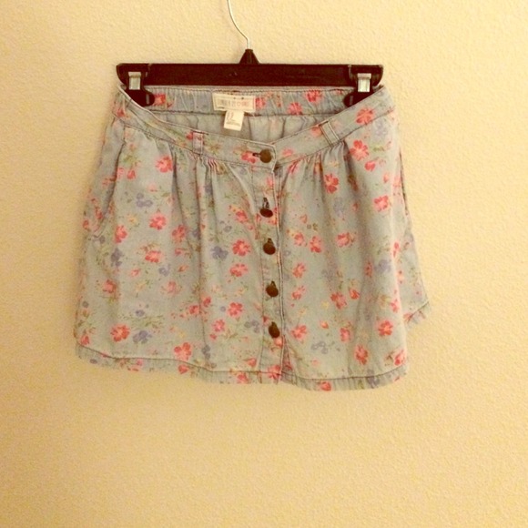 Forever 21 girls floral skirt