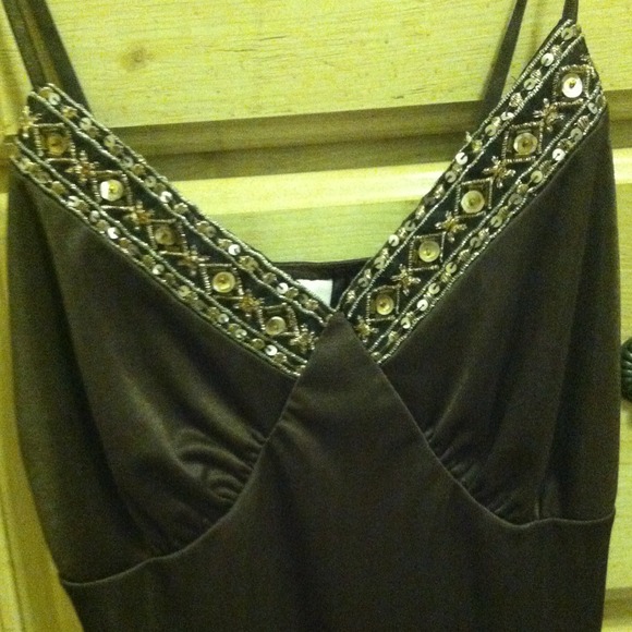 Tank tops - Picture 3 of 4