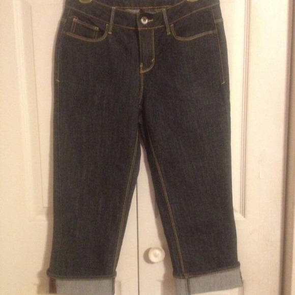 Blue Jean Capri"s very cute very stylish