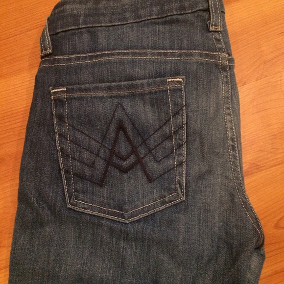 Seven Apocket - Picture 2 of 2