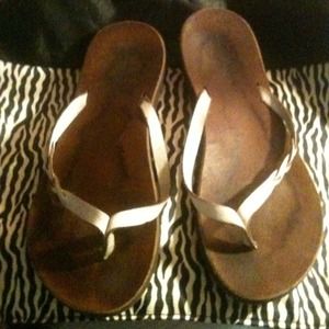 American Eagle sandals