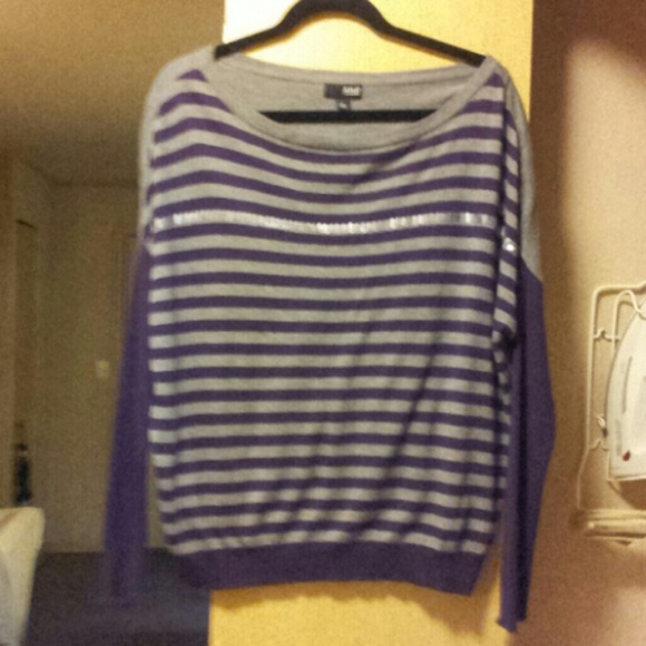 Sweater never been worn