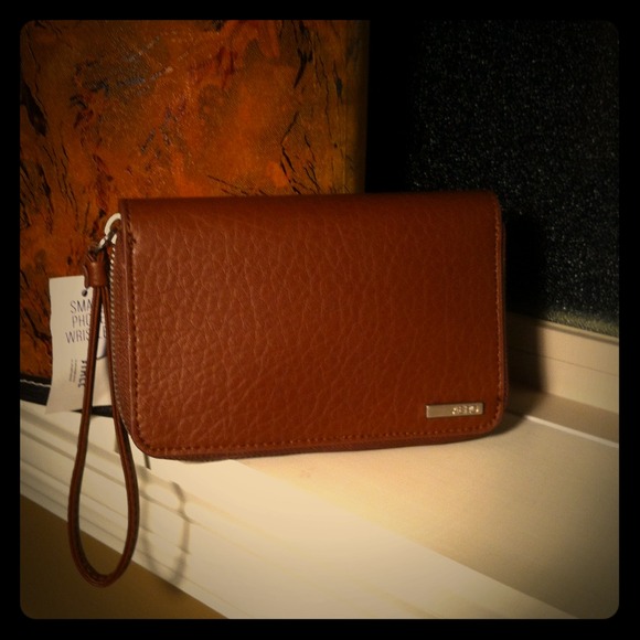 Aeropostale Handbags - Aero Smart Phone Wallet