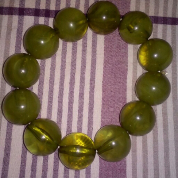 A Pair of Warm Colored Bead Bracelets - Picture 2 of 3