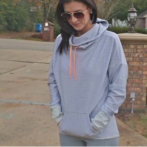 MPG workout sweater: loose top/collar