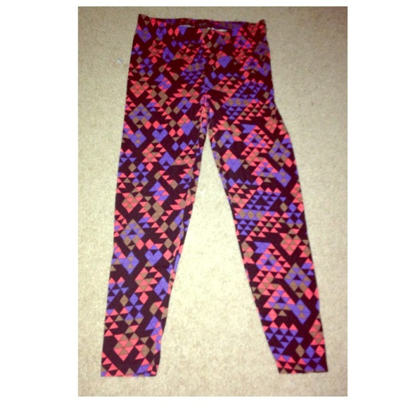 Triangle printed leggings