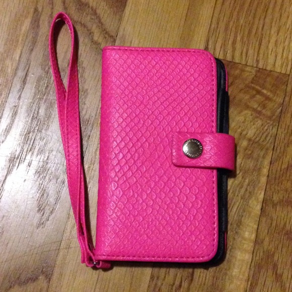 BCBGENERATION iPhone 5 hot pink wristlet.