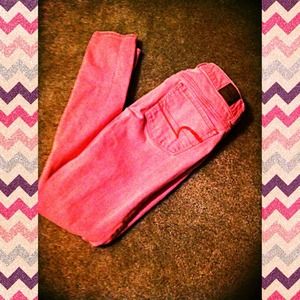 REDUCED Hot pink American eagle super skinny jeans