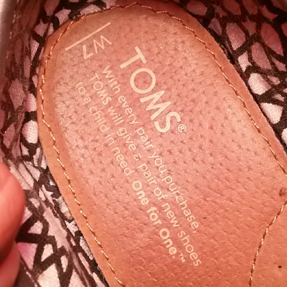 Sparkly Tom's shoe's - Picture 3 of 3