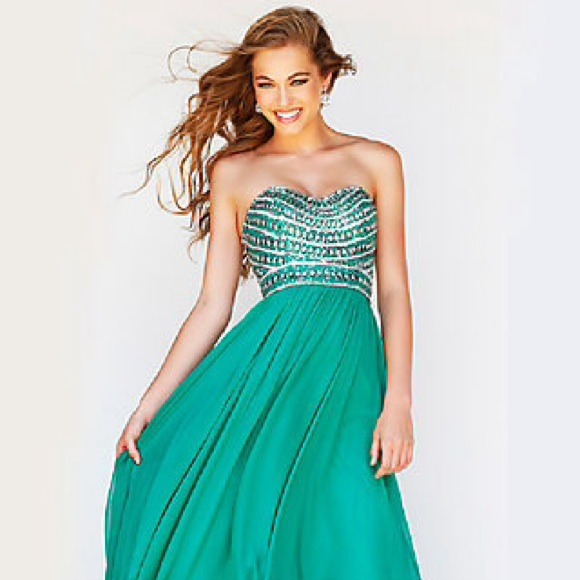 SOLD🎉🎉🎉🎉Sherri hill Prom dress style #8546 💚 - Picture 4 of 4