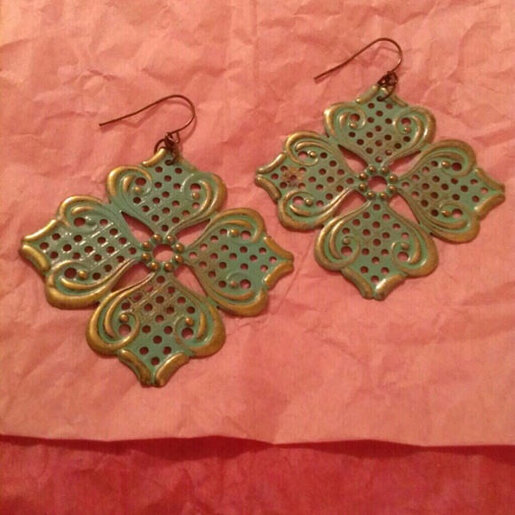 *SALE!!* Boho style Earrings - Picture 2 of 2