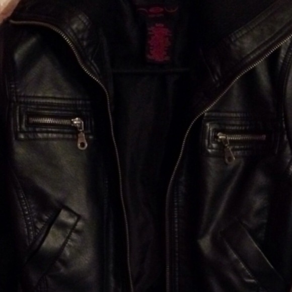 *SOLD IN BUNDLE* - Picture 3 of 3