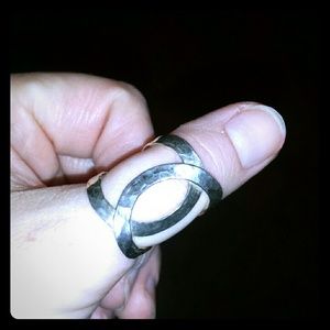 🌟🌟 REDUCED Sterling silver thumb ring