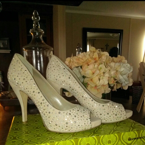 Gianni Bini Shoes - *SUPER SALE!!* Gianni Bini open toed heels