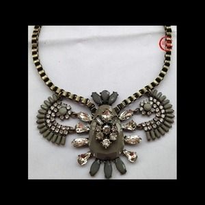 Statement necklace