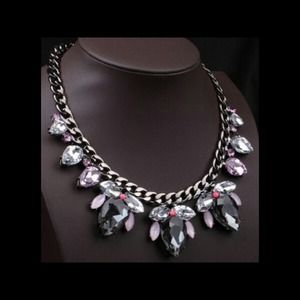 Statement necklace