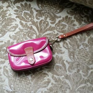 Dooney & Bourke wristlet