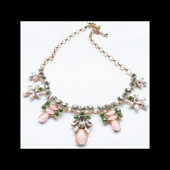 Statement necklace