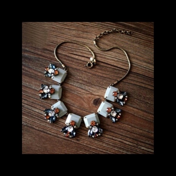 Statement necklace