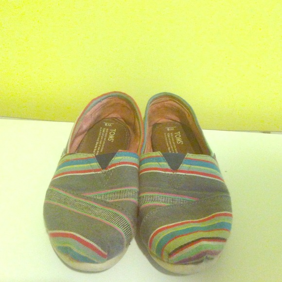 SOLD Toms