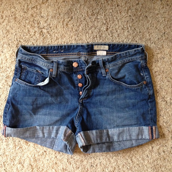 Boyfriend-fit denim shorts